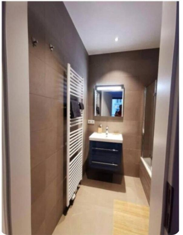 Cozy&comfy 1br W Terrace&parking Apartment