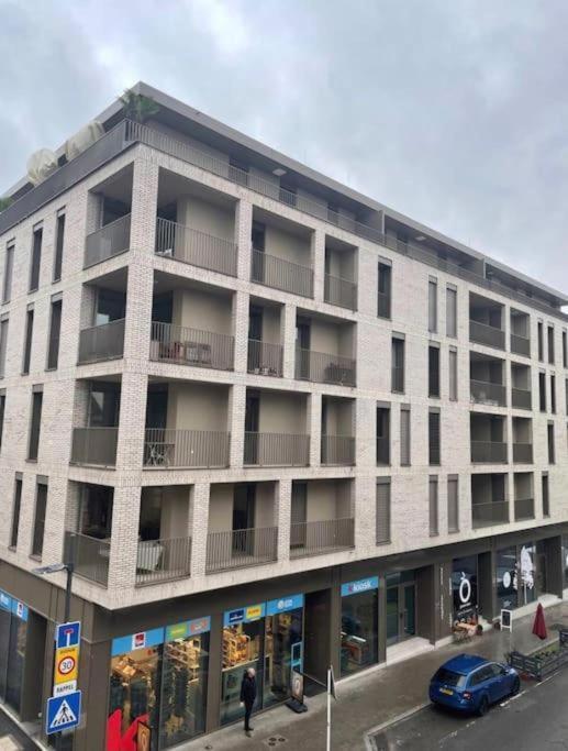 Cozy&comfy 1br W Terrace&parking Apartment *